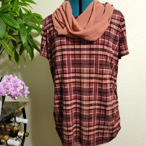 Elle plaid women's XL top and scarf, 2 pc. set. maroon/pink. - Picture 2 of 7